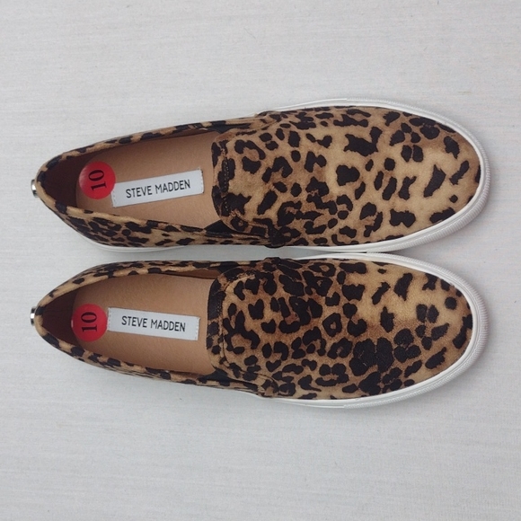 Steve Madden Shoes - Steve Madden animal print shoe